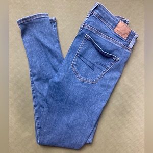 American Eagle Ne(X)T Level High-Waisted Jegging in Fresh Bright Long